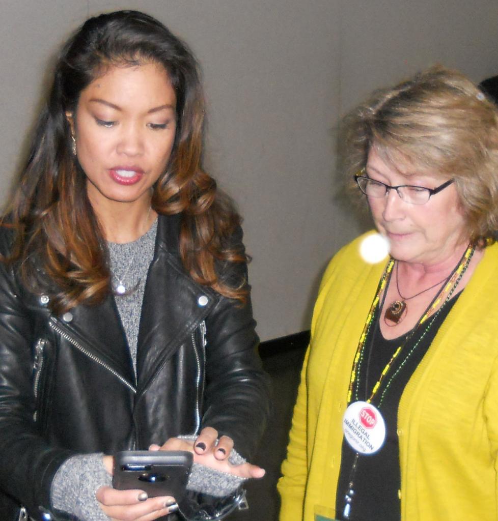 Malkin talked about Oregon's big defeat of driver cards for illegal aliens during her speech.  Afterwards, Michelle Malkin requested her picture be taken with Cynthia - Authorized Agent for the citizen's veto referendum.